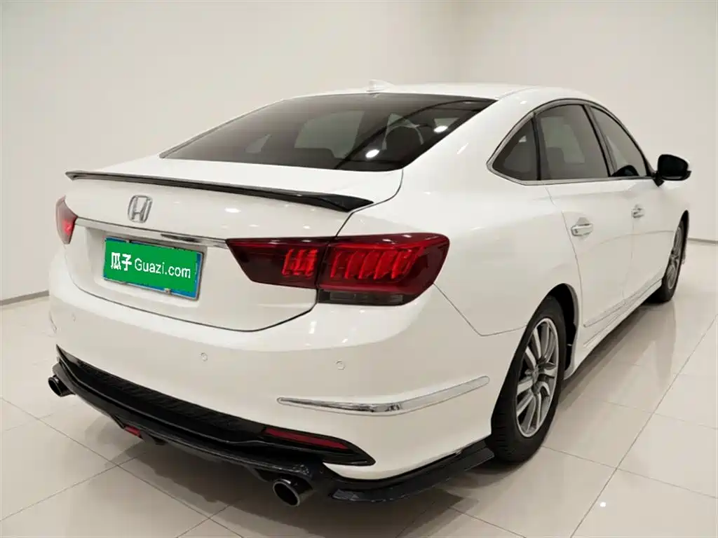 Honda Spirior 2015 2015 2.0L Premium Edition
