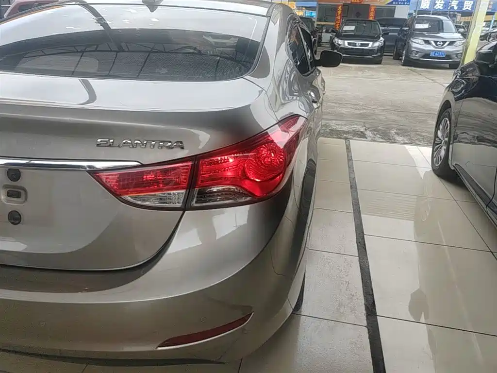 Hyundai Langdong 2015 1.6L Auto Trend фото 8