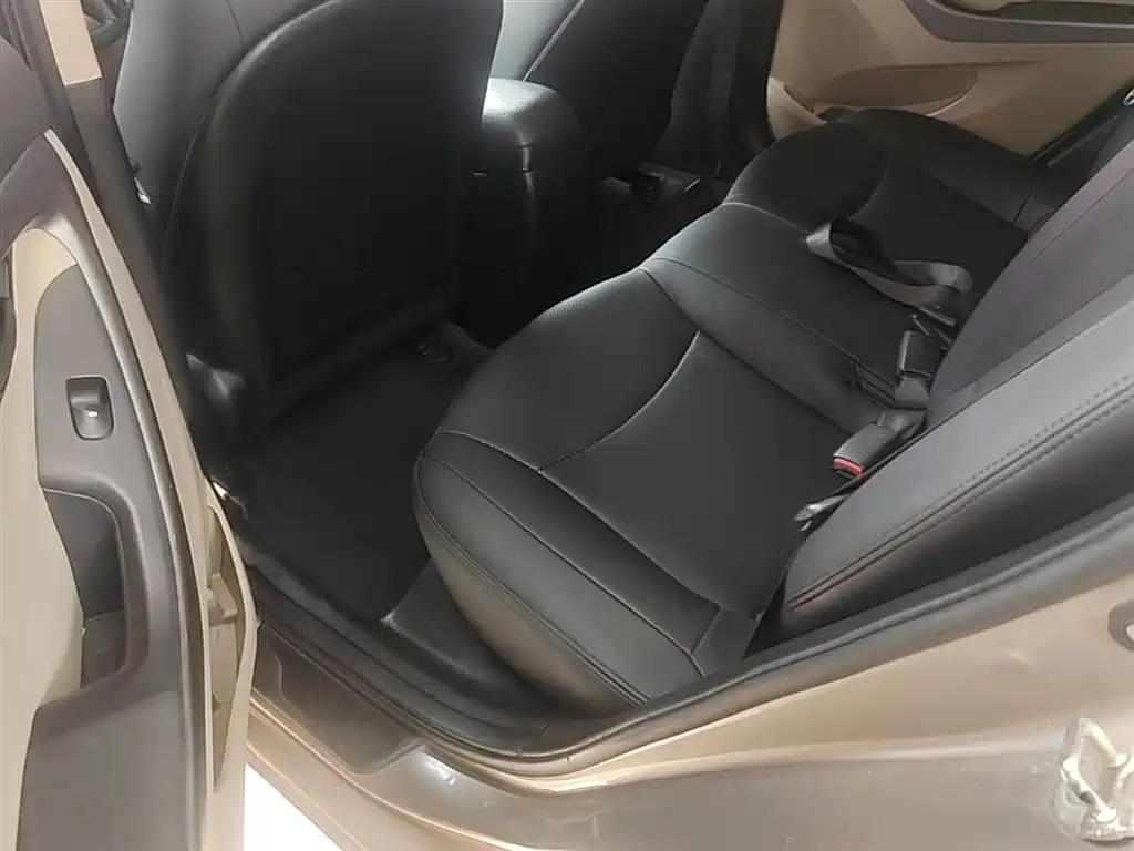 Hyundai Langdong 2015 1.6L Auto Trend фото 17