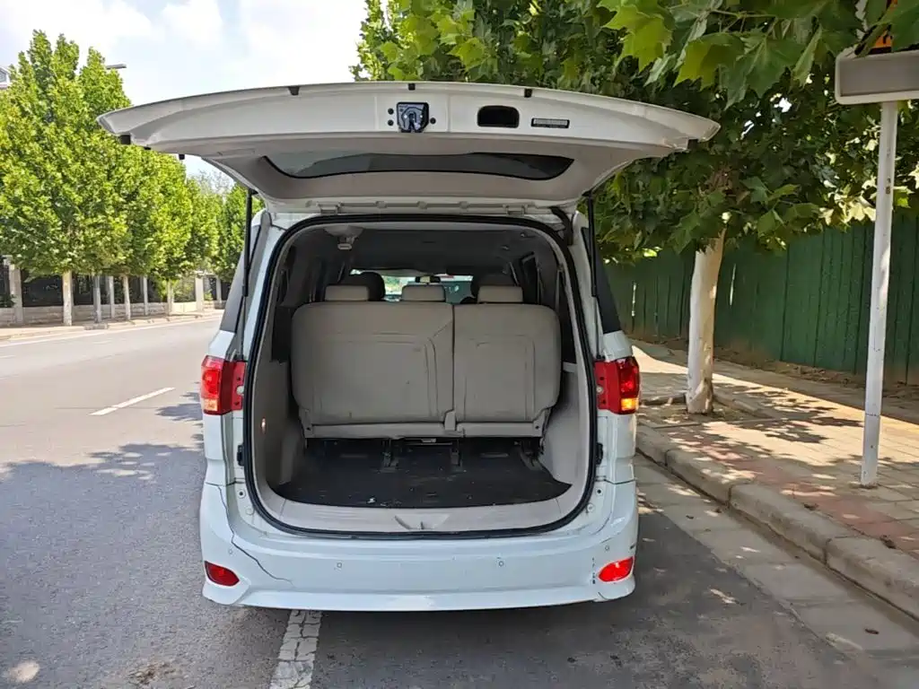SAIC Maxus Maxus G10 2019 2019 Facelift PLUS 2.0T Automatic Elite Edition China VI
