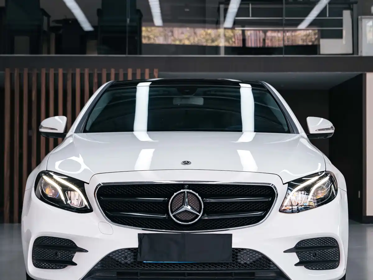 Mercedes-Benz E-Class 2017 E 300 L Sport Fashion фото 2
