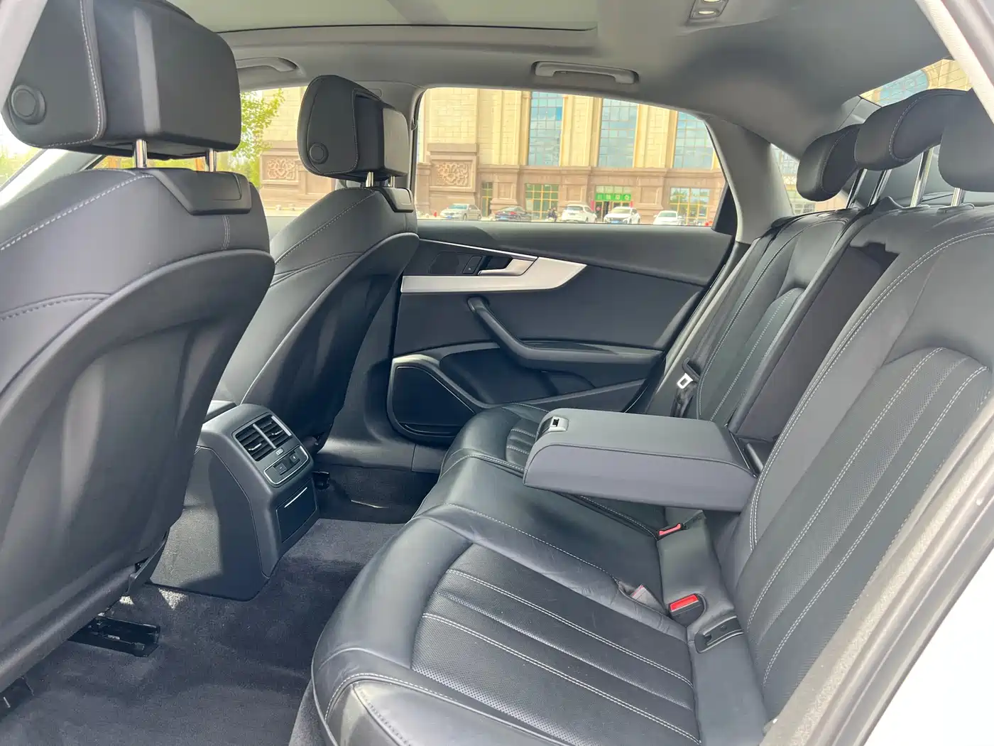 Audi A4L 2020 40 TFSI Fashion Dynamic Edition фото 5