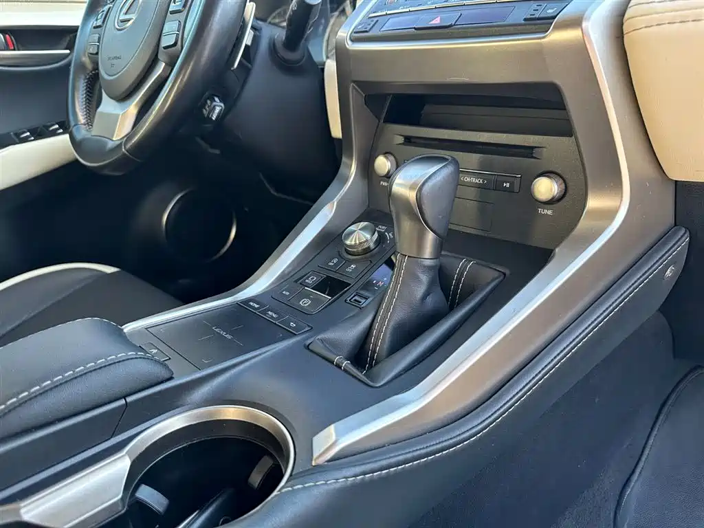 Lexus NX 2020 200 FWD Fengyi Edition China VI фото 19
