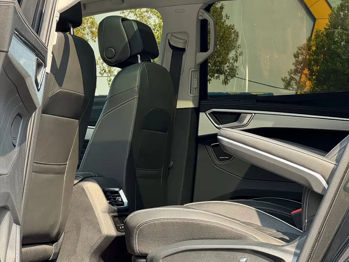 Volkswagen Talagon 2022 530TSI 4WD Flagship Victory Pro Edition 6-seater фото 8
