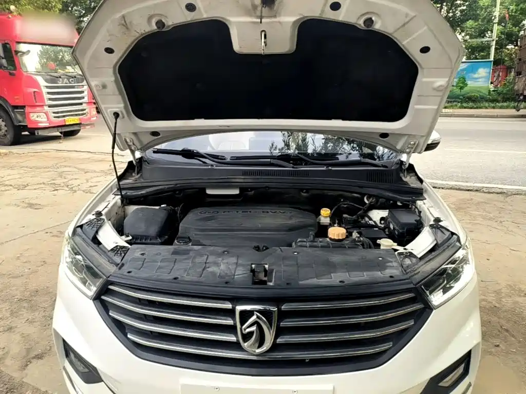 Baojun 360 2019 2018 1.5L Manual Luxury Model China V