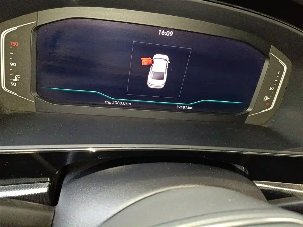 Volkswagen Passat 2023 330TSI Starlight Luxury Edition фото 8
