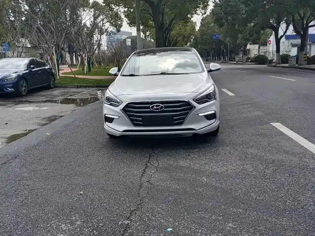 HYUNDAI NAME PICTURE