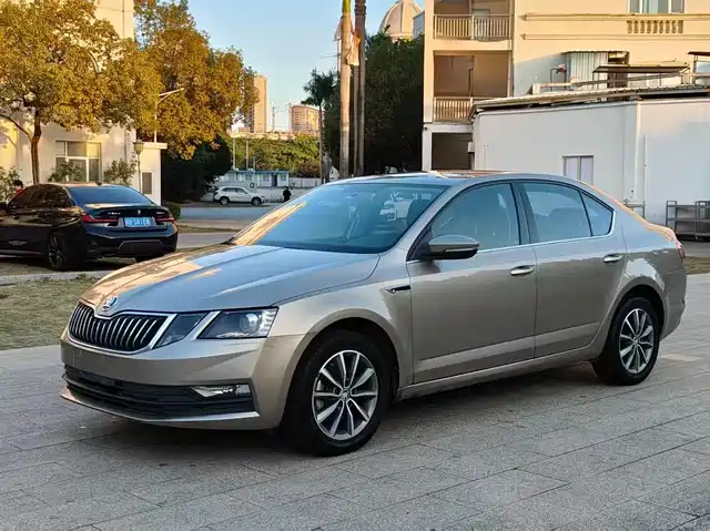 SKODA OCTAVIA