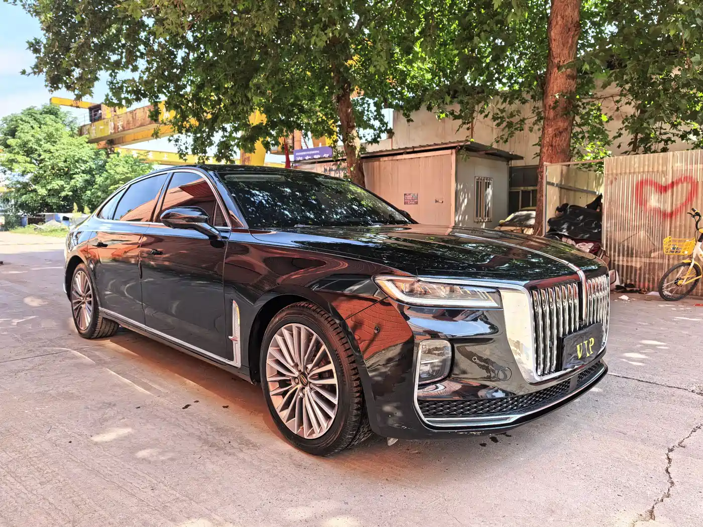 صورة 3 - Hongqi H9