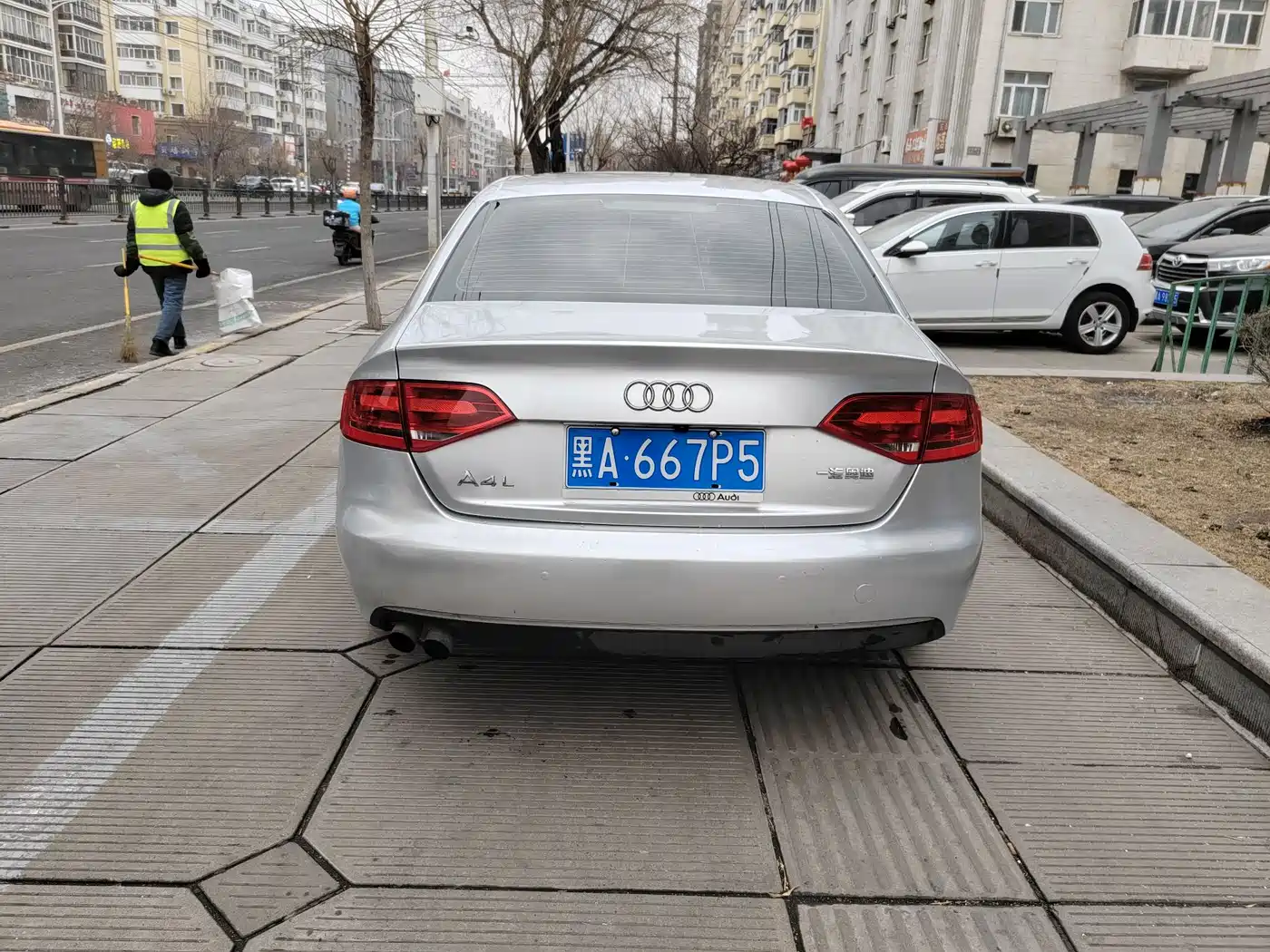 Audi A4L 2010 1.8 TFSI Comfort фото 6