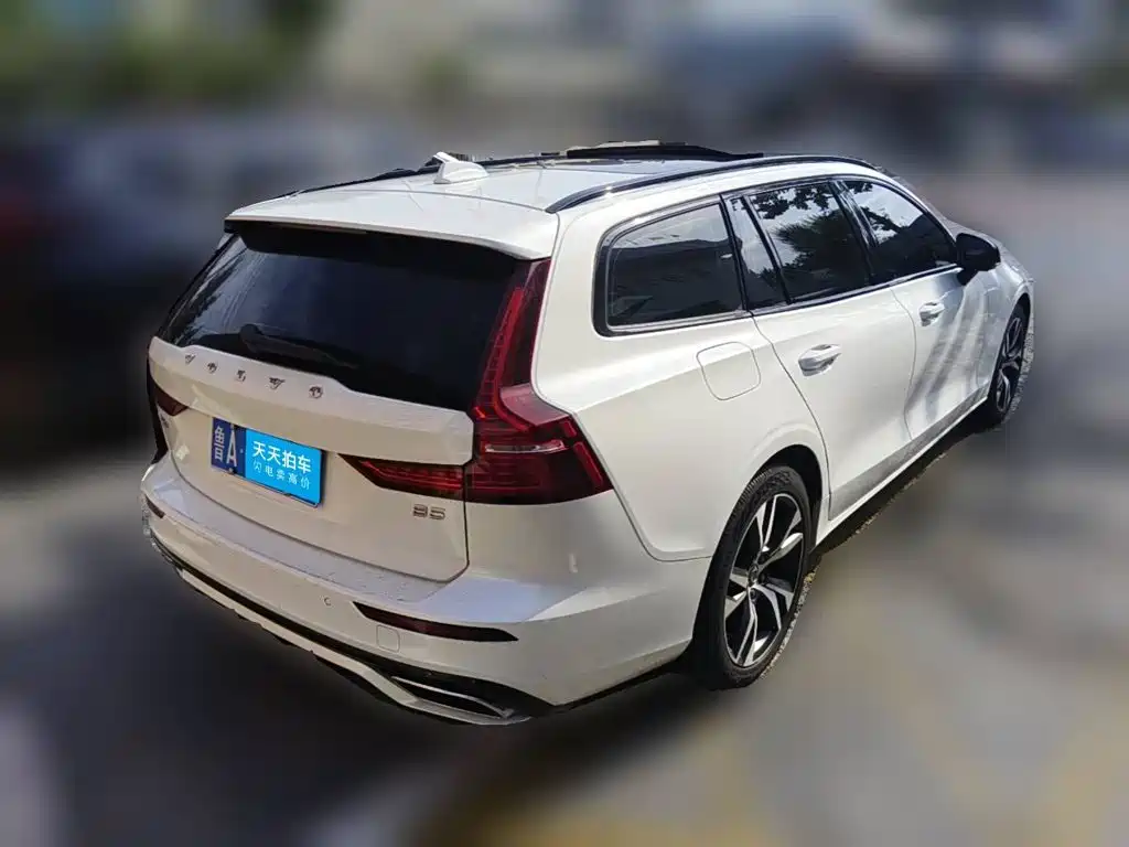 2021 Volvo V60