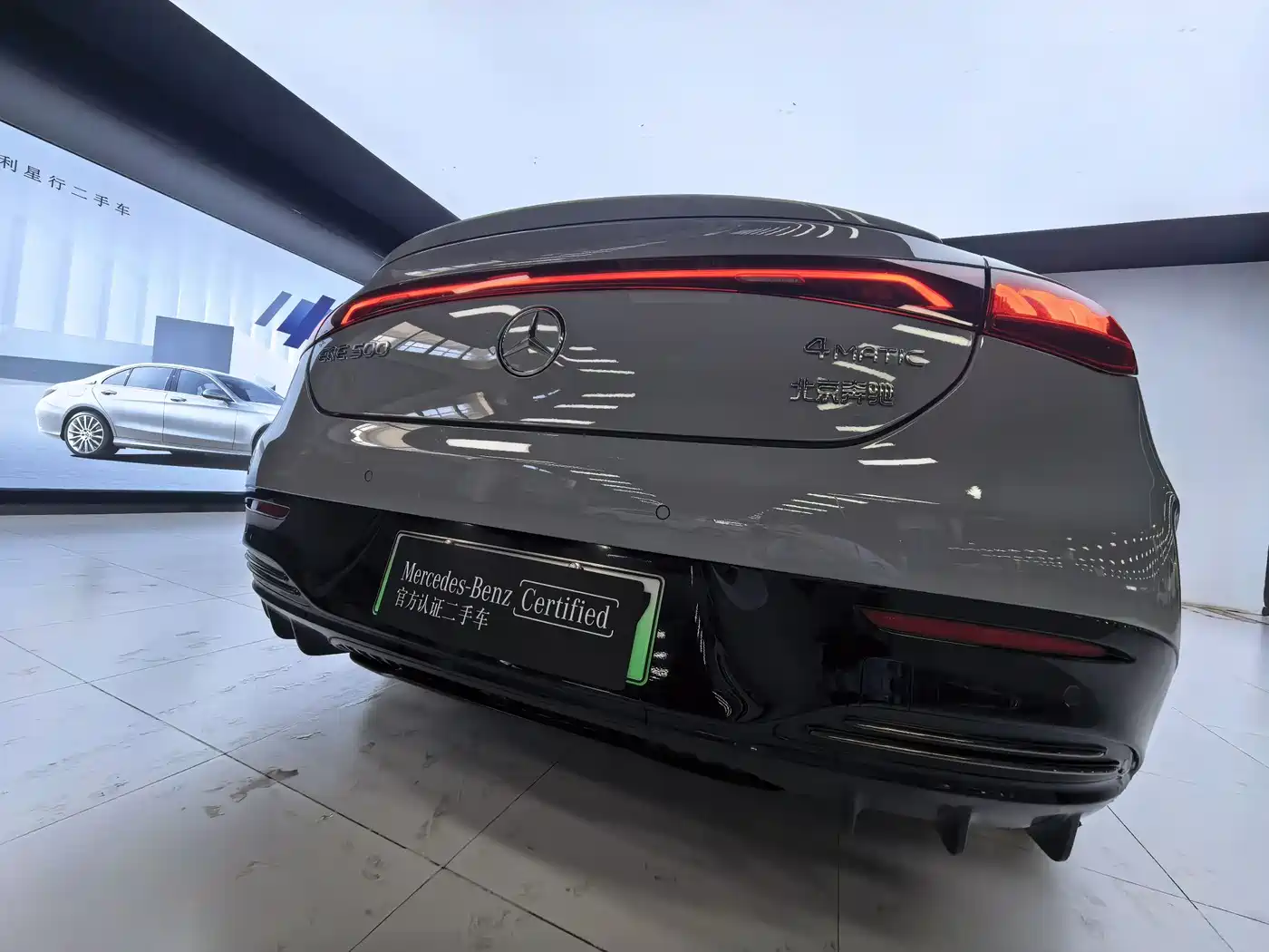 Mercedes-Benz EQE 2025 500 4MATIC Flagship фото 6