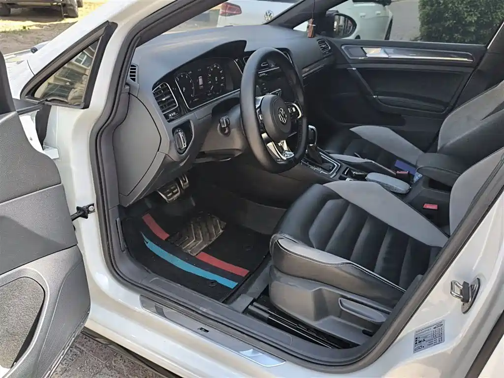 Volkswagen Golf 2019 280TSI DSG R-Line (China V) фото 14