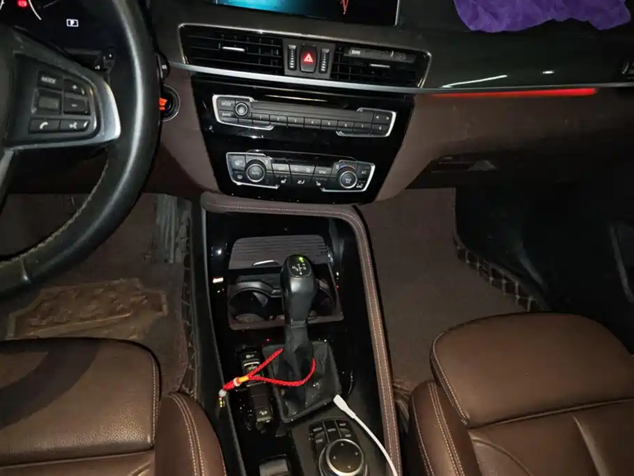 BMW X1 2019 xDrive20Li Premium Model фото 16