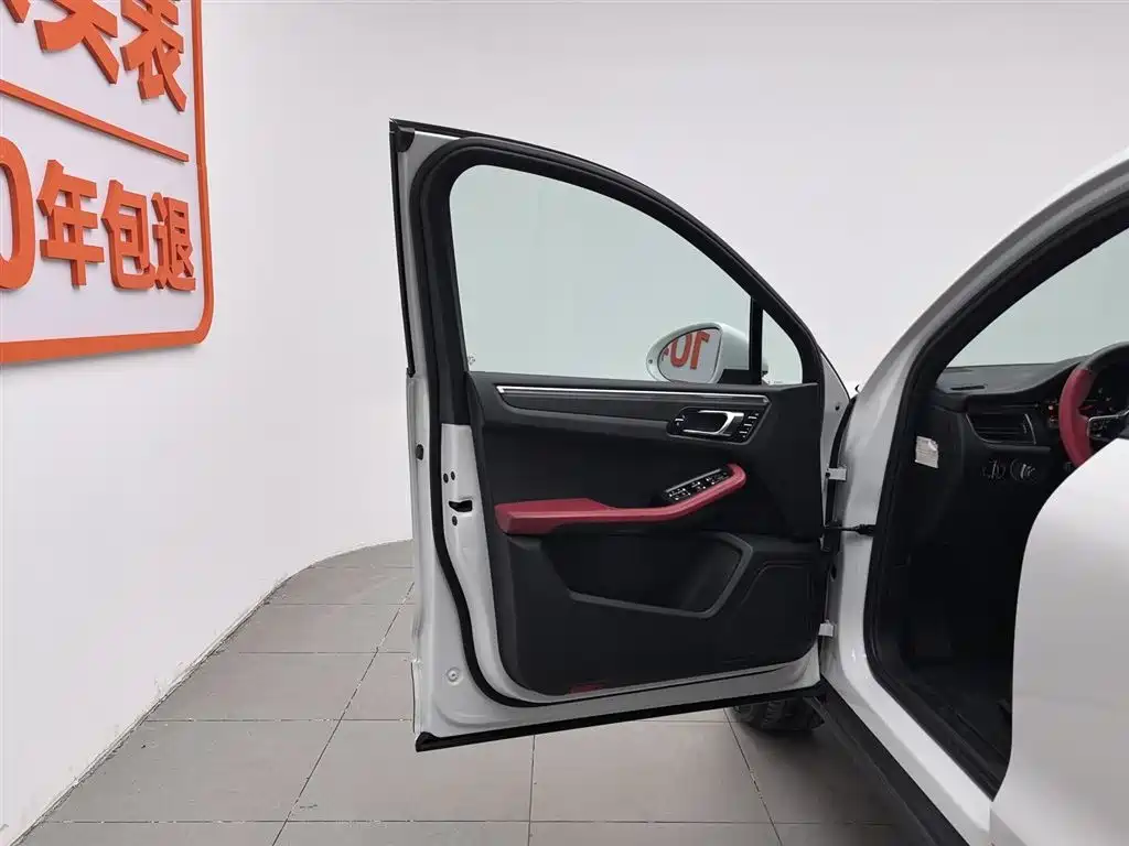 Porsche Macan 2017 Macan 2.0T фото 8