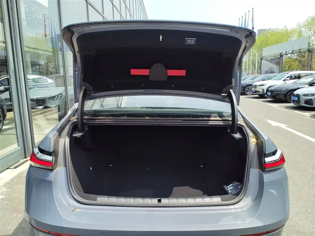 BMW i7 2023 eDrive50L Premium M Sport Package фото 15