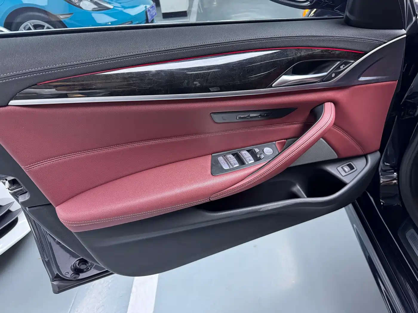 BMW 5 Series 2022 Model Second Facelift 525Li M Sport Package фото 4