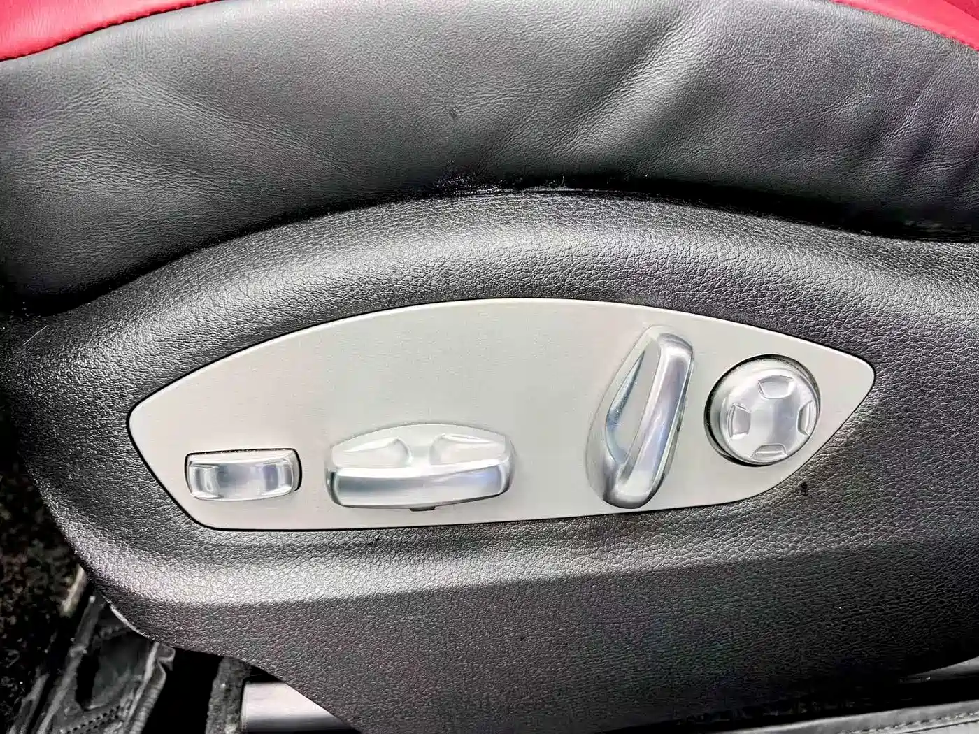 Porsche Macan 2024 Macan 2.0T фото 17