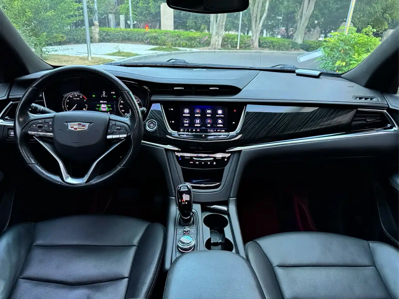 CADILLAC XT6