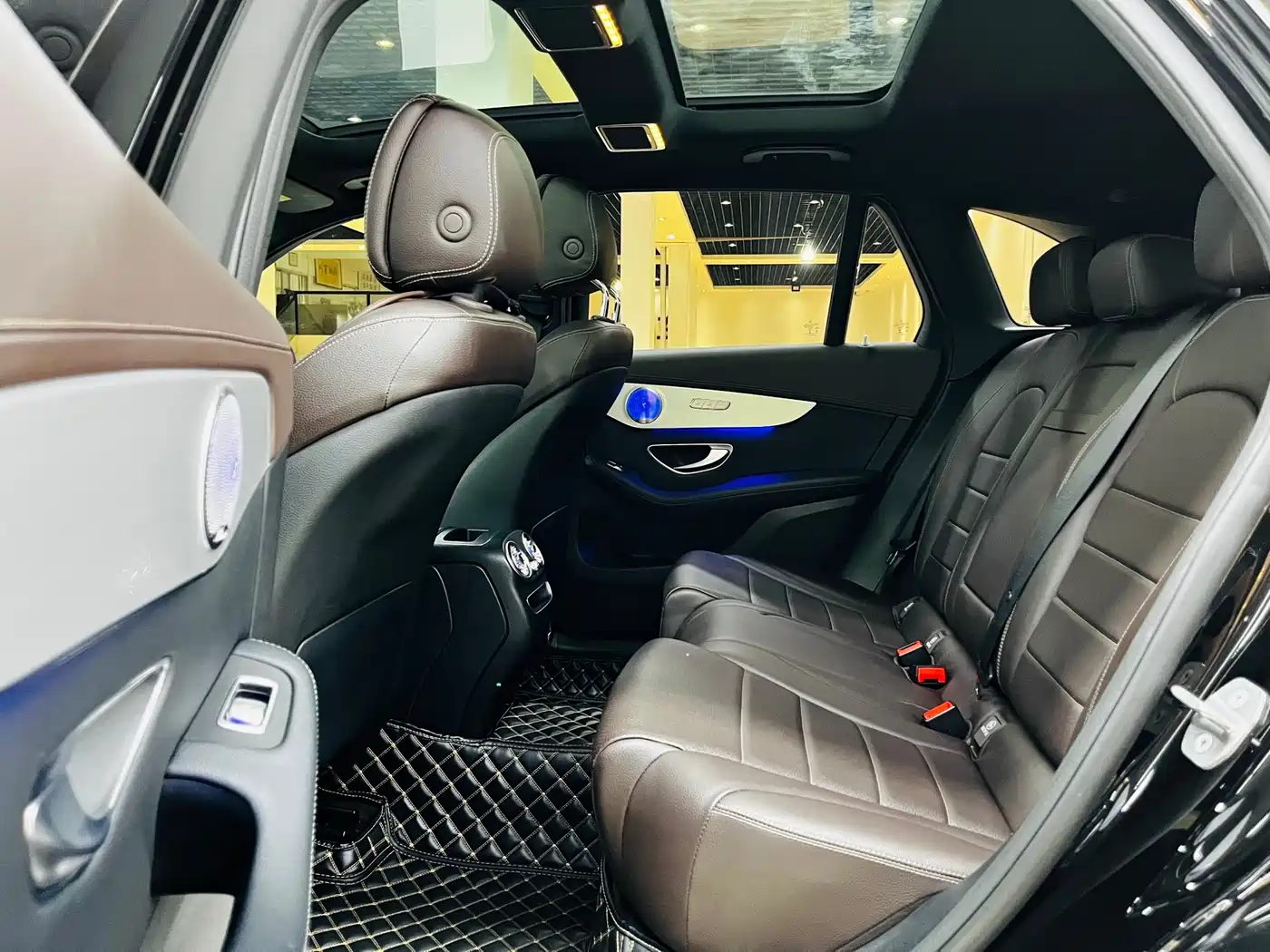 Mercedes-Benz GLC 2022 Facelift GLC 260 L 4MATIC Dynamic фото 12