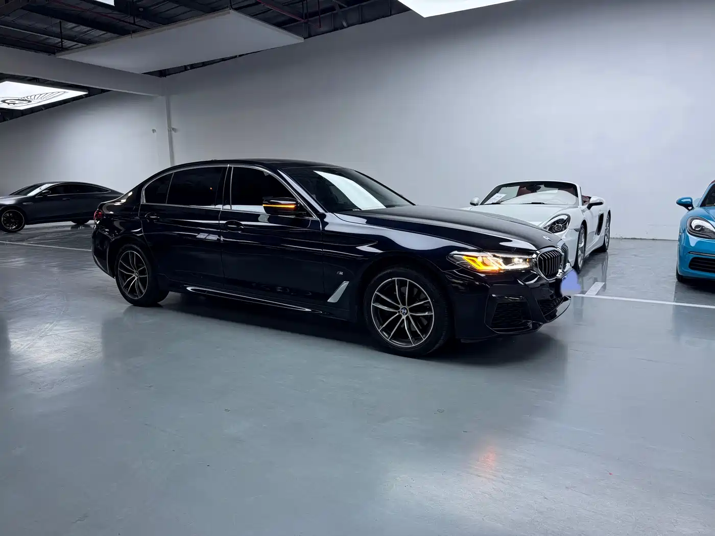 BMW 5 Series 2022 Model Second Facelift 525Li M Sport Package фото 3