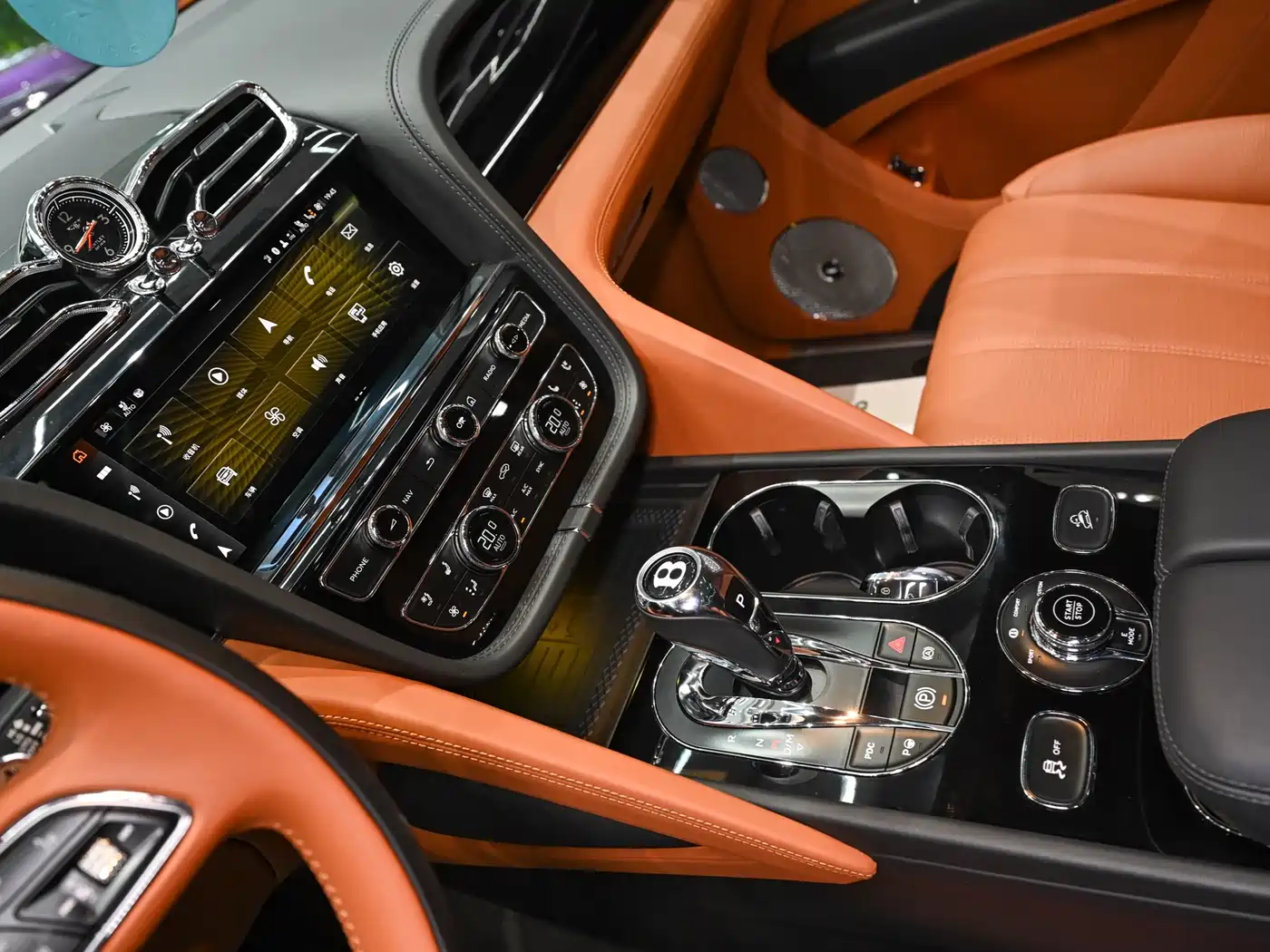 BENTLEY TIMYUE PLUG-IN HYBRID