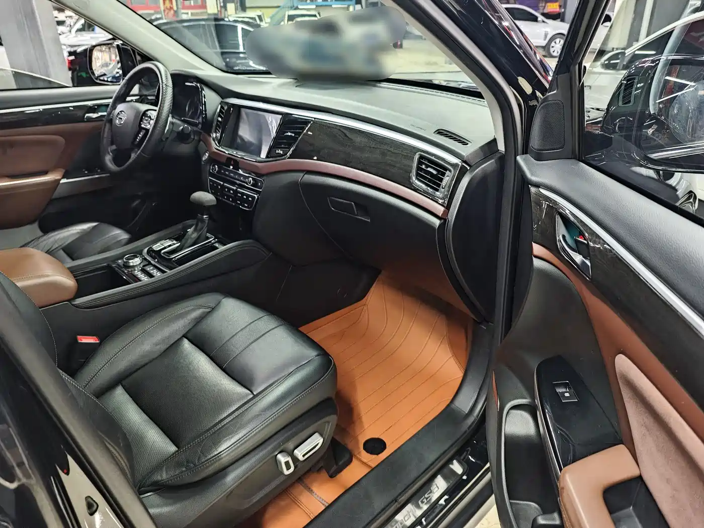 GAC Trumpchi Trumpchi GS8 2017 320T AWD Luxury Smart Connect (7-Seater) фото 7