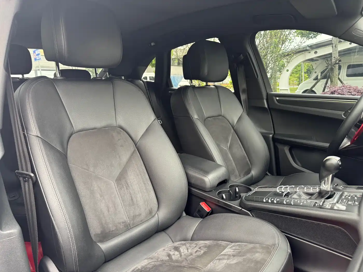 Porsche Macan 2016 Macan 2.0T фото 20