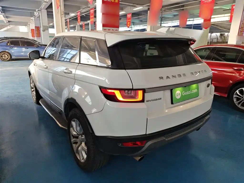 Land Rover Range Rover Evoque 2017 2.0T PURE Style Edition фото 5