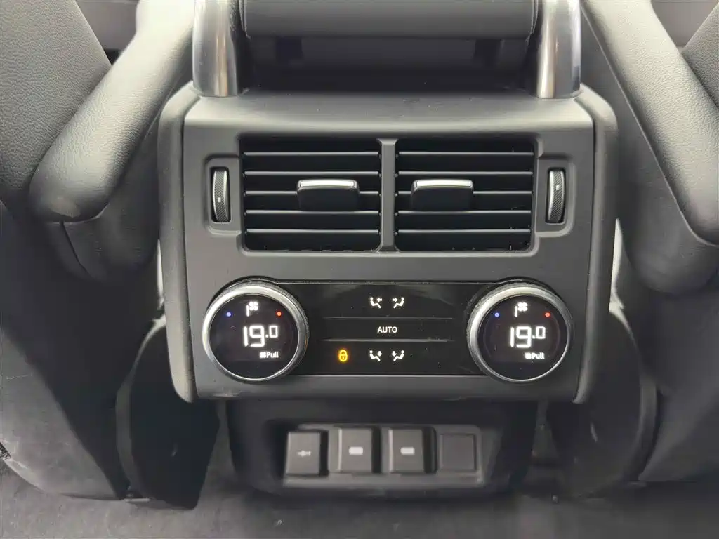 Land Rover Discovery 2023 Facelift 360PS R-Dynamic S фото 11