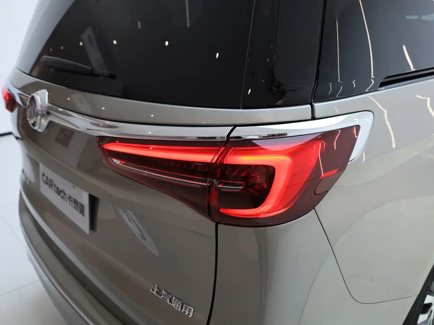Buick GL8 2023 ES Landmaster Exclusive фото 8