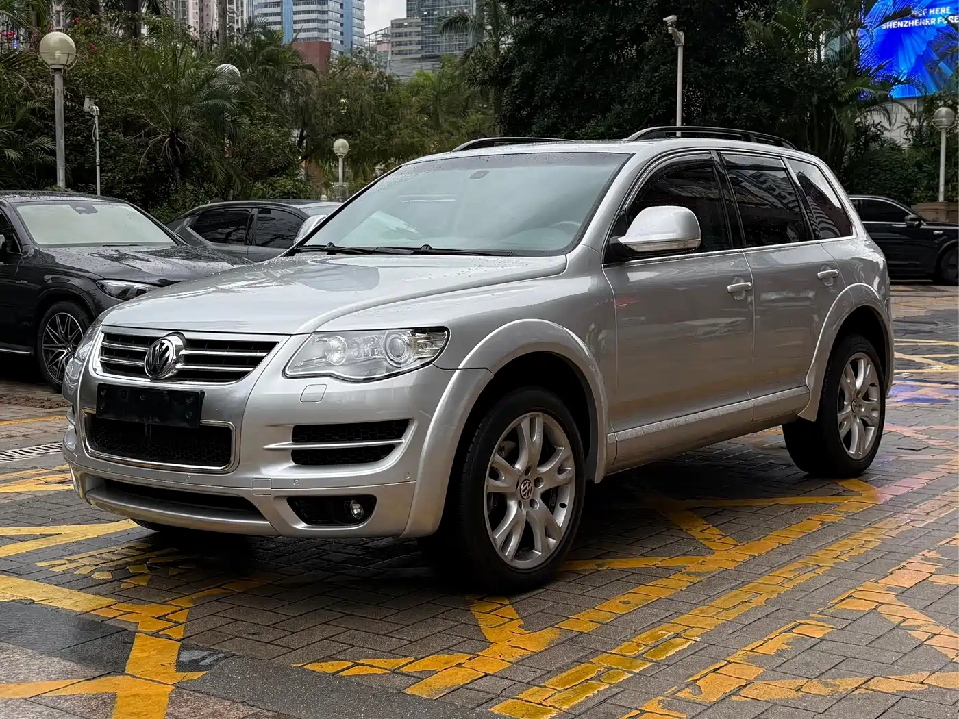 Volkswagen Touareg 2010 3.6 Limited Luxury Edition фото 3