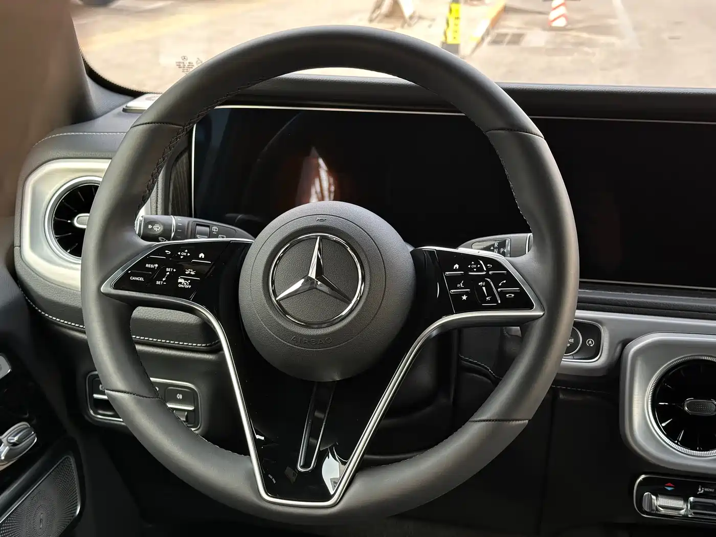 Mercedes-Benz G-Class 2025 G 500 фото 20