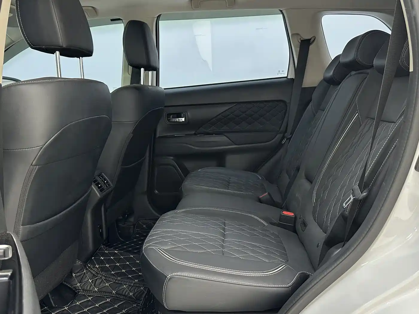 Mitsubishi Outlander 2023 2021 2.0L FWD Comfort Edition 5-seater