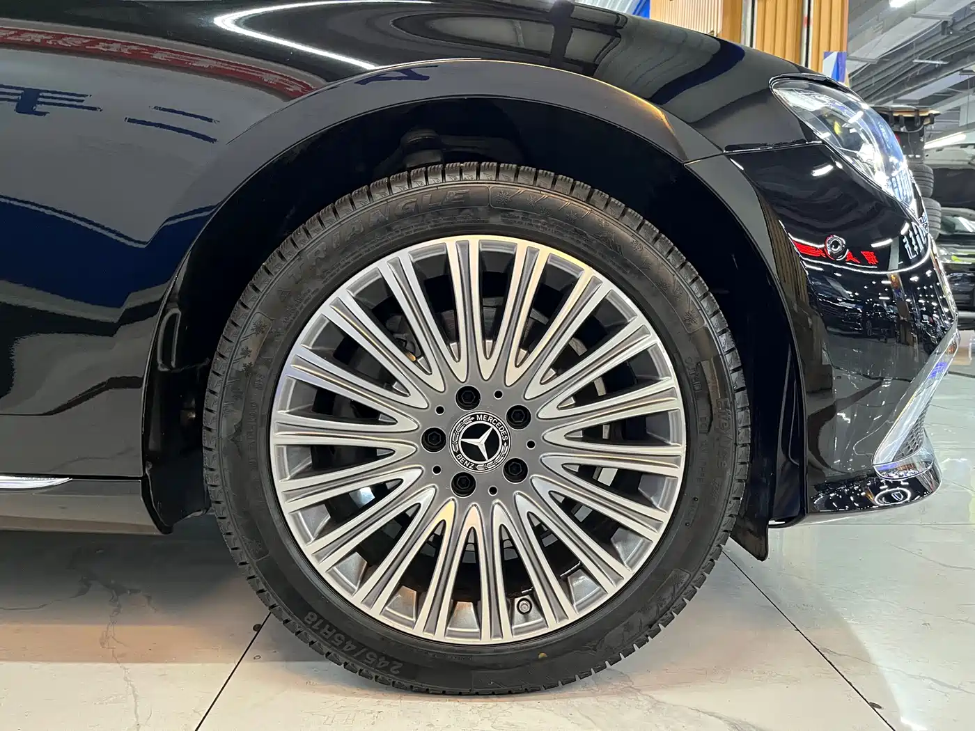 Mercedes-Benz E-Class 2023 E 300 L Luxury фото 7