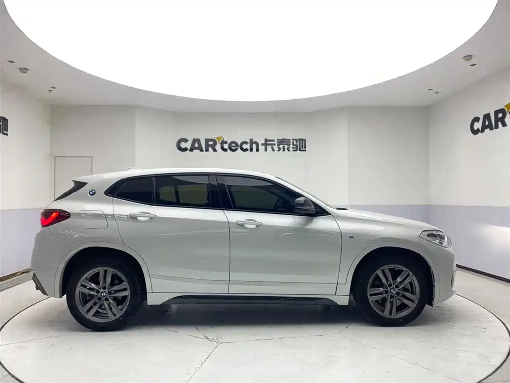 BMW X2 2023 sDrive25i M Sport Shadow Edition фото 4