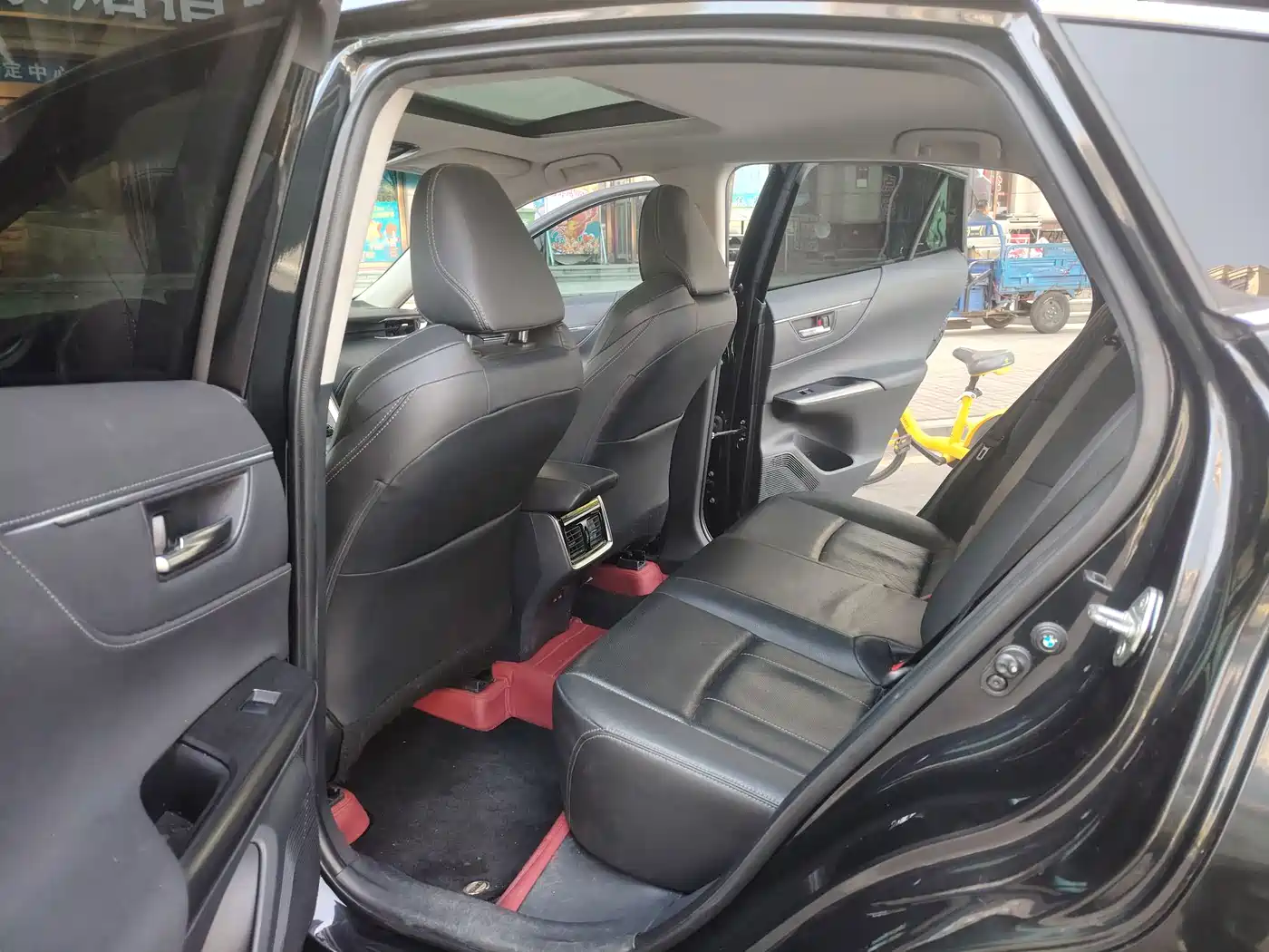 Toyota Lingfang HARRIER 2022 2.0L CVT 2WD Luxury Edition фото 16