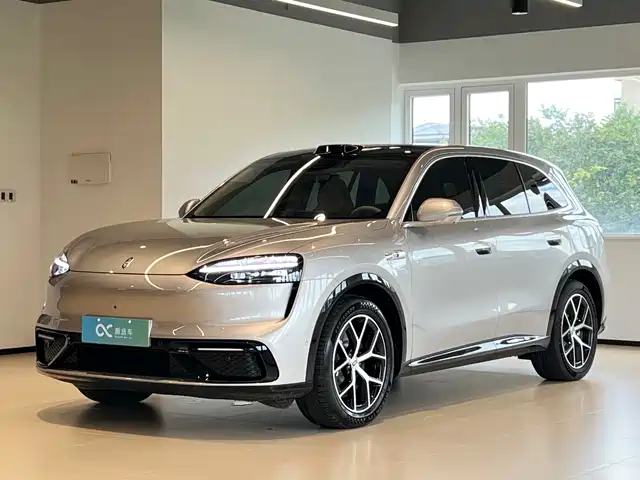  AITO Wenjie AITO M6