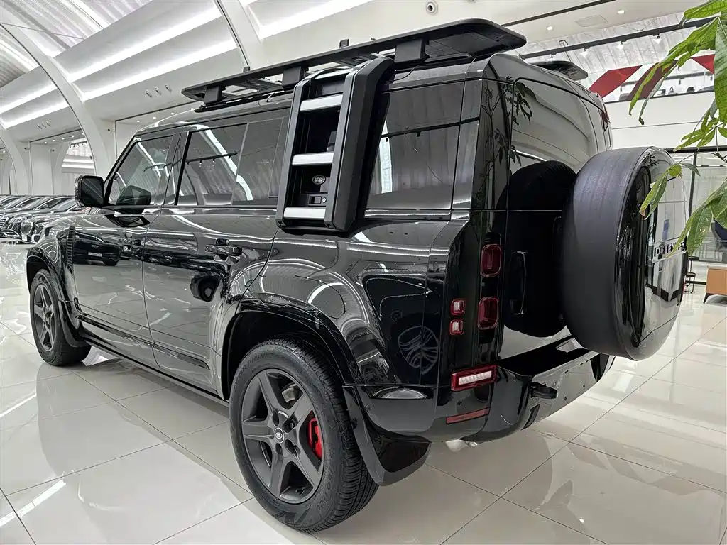 Land Rover Defender 2024 110 3.0T P400 X-DYNAMIC HSE фото 19