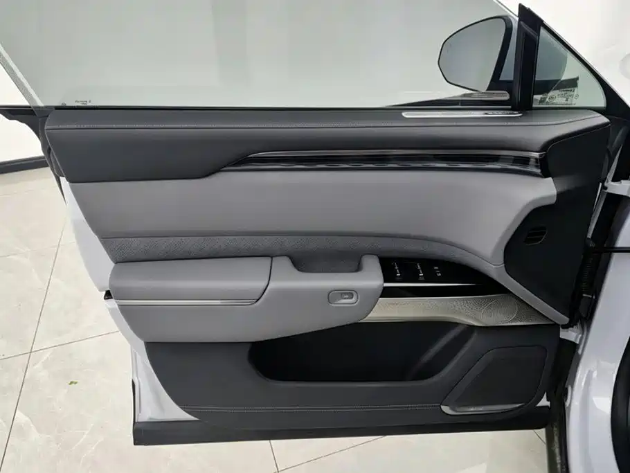 ZEEKR 7X 2025 2025 Model 75kWh RWD Smart Driving Edition