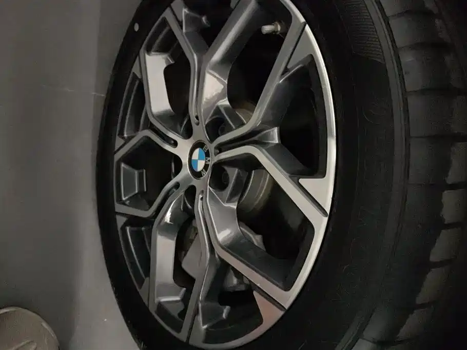 BMW X1 2022 sDrive25Li Leading фото 6