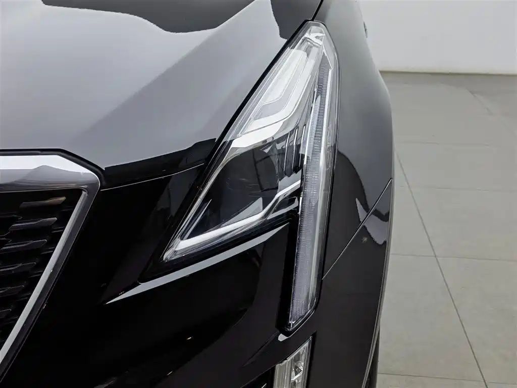 Cadillac XT5 2022 2.0T 2WD Luxury фото 7