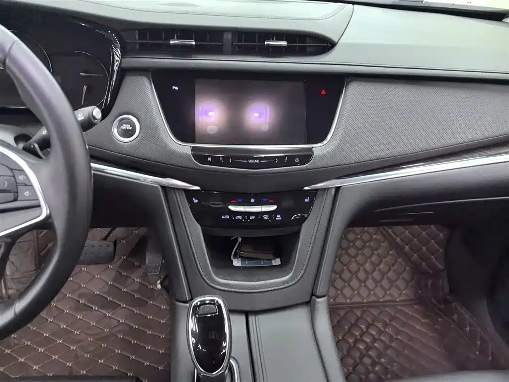 Cadillac XT5 2016 28T AWD Luxury Model фото 9