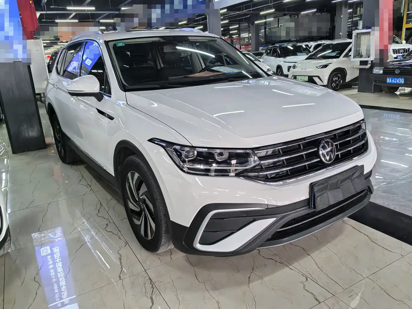 VOLKSWAGEN TIGUAN L