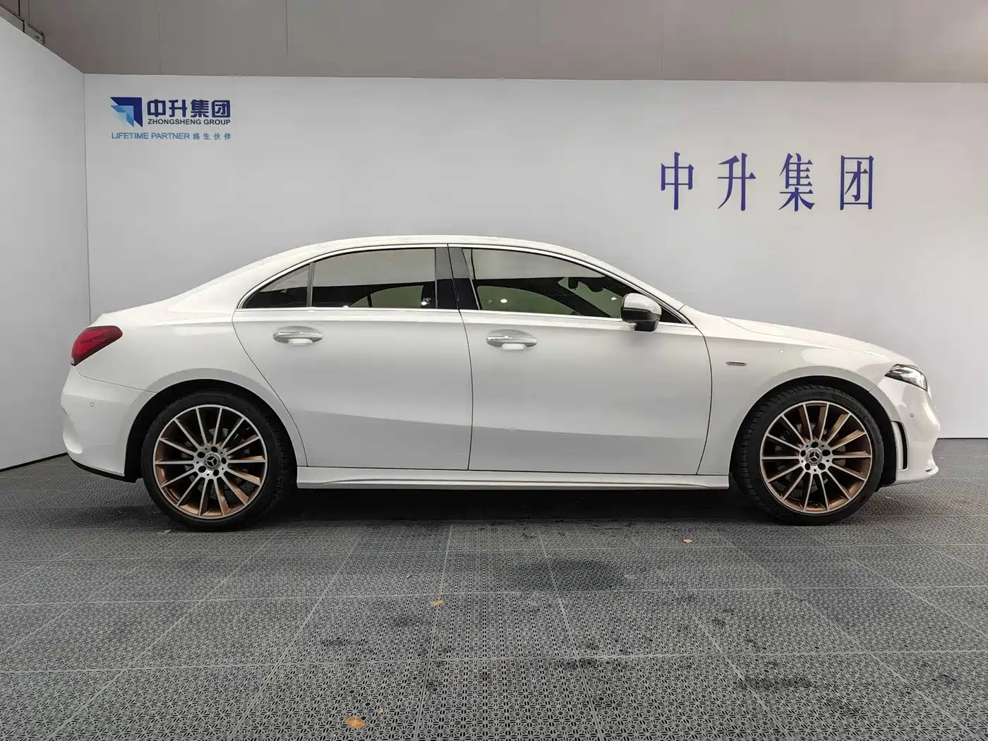 Mercedes-Benz A-Class 2019 A 200 L Sport Sedane Pioneer Special Edition фото 7