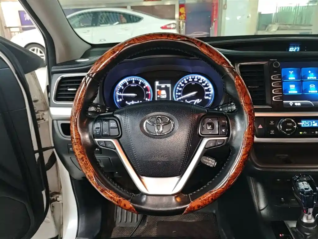 Toyota Highlander 2018 2.0T 4WD Luxury 7-seater China VI фото 11