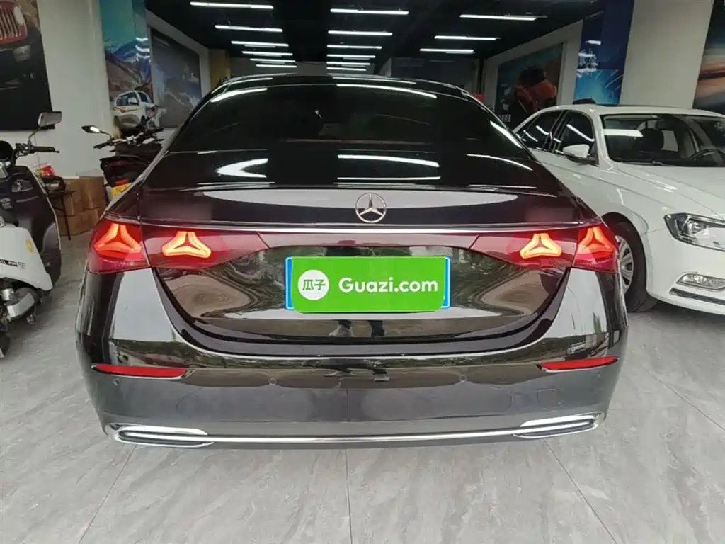 Mercedes-Benz E-Class 2024 Model E 260 L фото 6