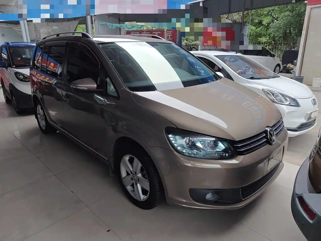 Volkswagen Touran 2015 1.4T DSG Comfort Edition 5-seater фото 4