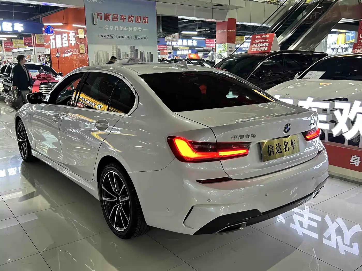 BMW 3 Series 2020 325Li M Sport Package фото 8