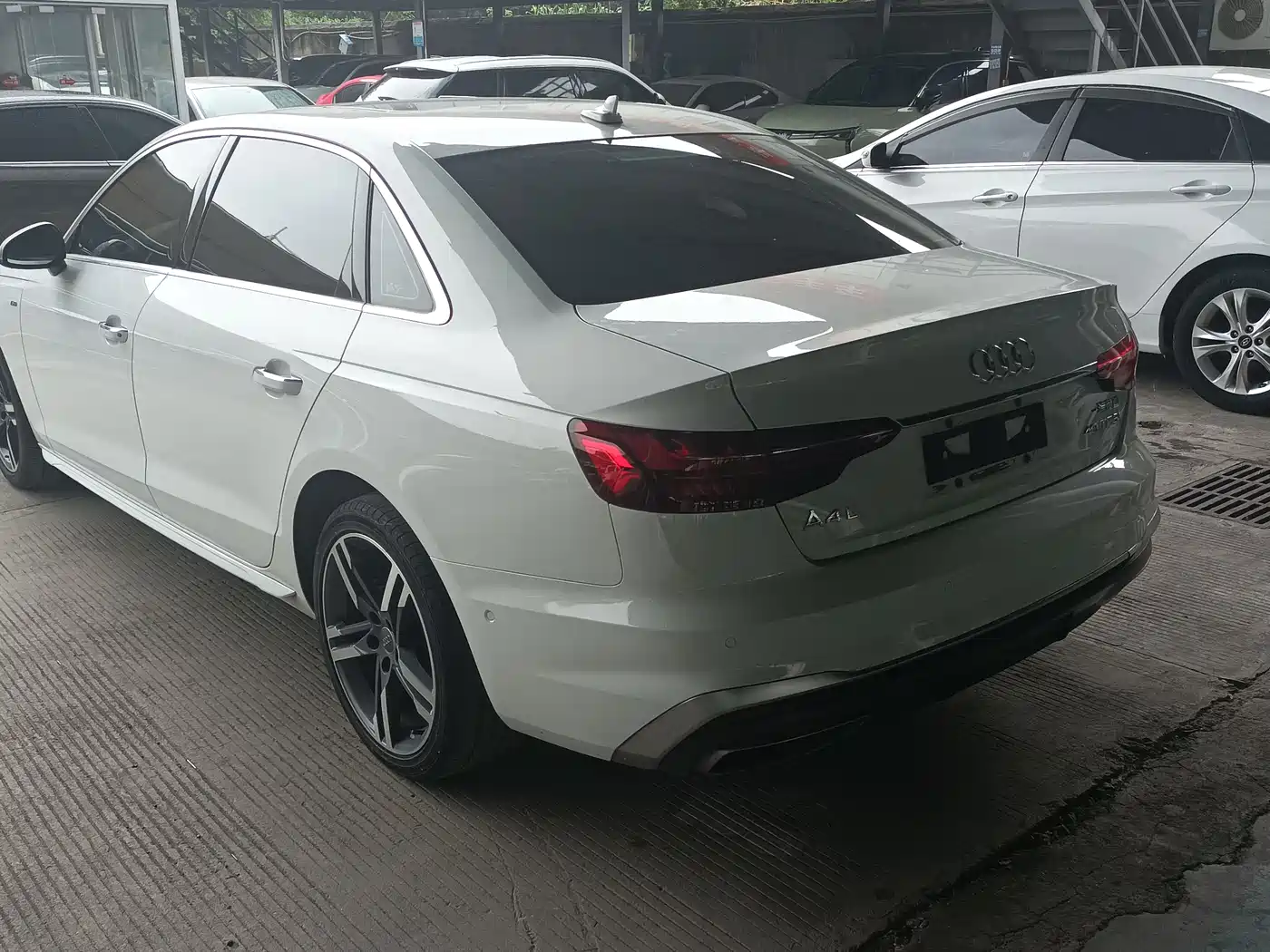 Audi A4L 2022 40 TFSI Luxury Dynamic фото 16